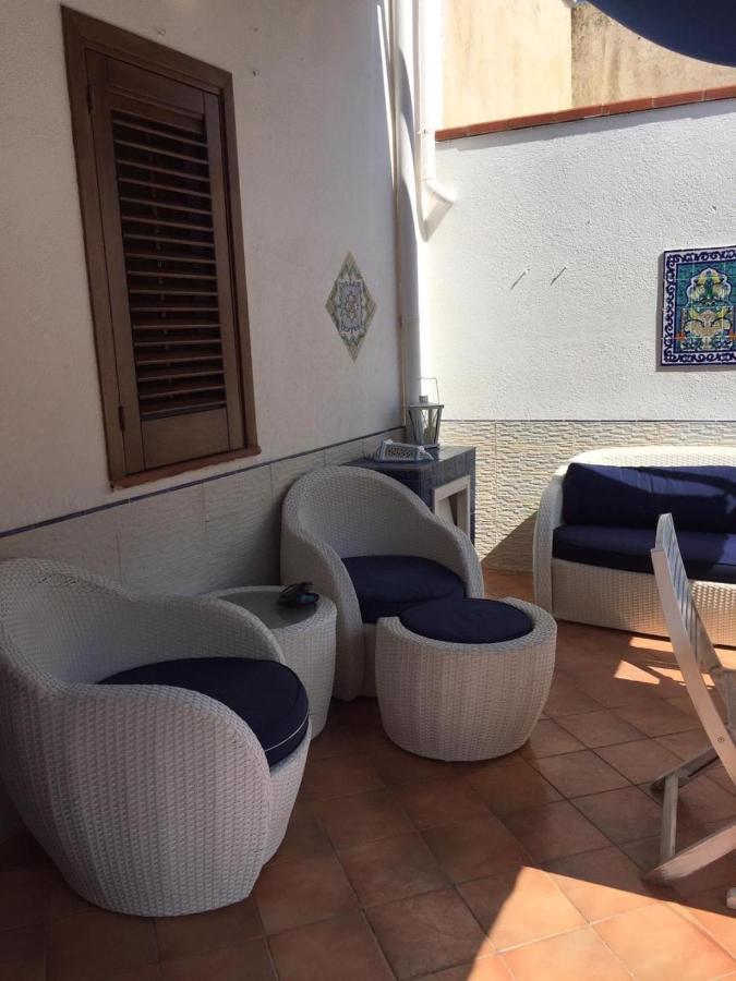 Apartment With Terraces And Private Jacuzzi - San Vito 400M From Beach San Vito Lo Capo Buitenkant foto
