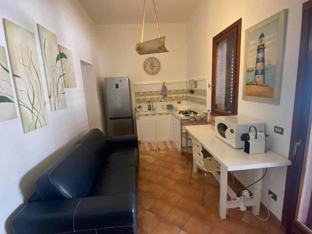 Apartment With Terraces And Private Jacuzzi - San Vito 400M From Beach San Vito Lo Capo Buitenkant foto