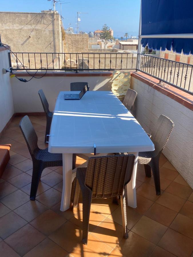 Apartment With Terraces And Private Jacuzzi - San Vito 400M From Beach San Vito Lo Capo Buitenkant foto